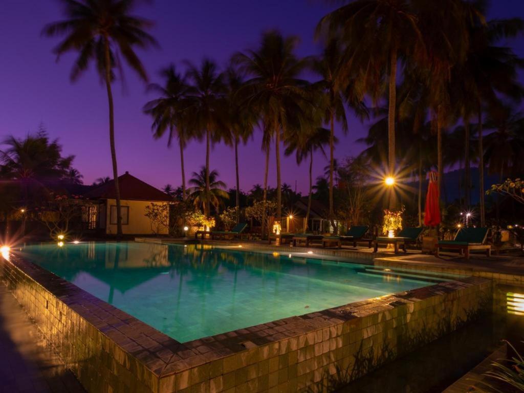 Oyo 1508 Mascot Beach Hotel Mangsit Zewnętrze zdjęcie